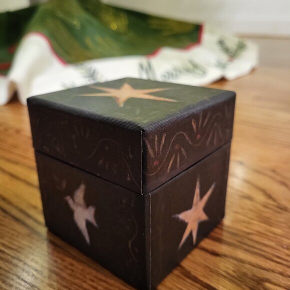 Christmas Stacking/Nesting Boxes - Set of Seven Below Boxes - Picture 8 of 8